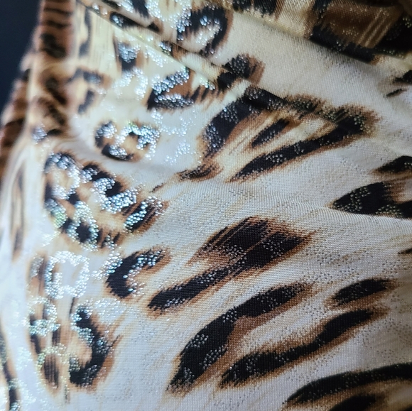 CANTANA Exotic Metallic Look 🐆 LEOPARD HALTER TOP - Picture 6 of 16